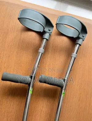 Aluminum Crutches Elbow Crutches Are Best Suited for People
