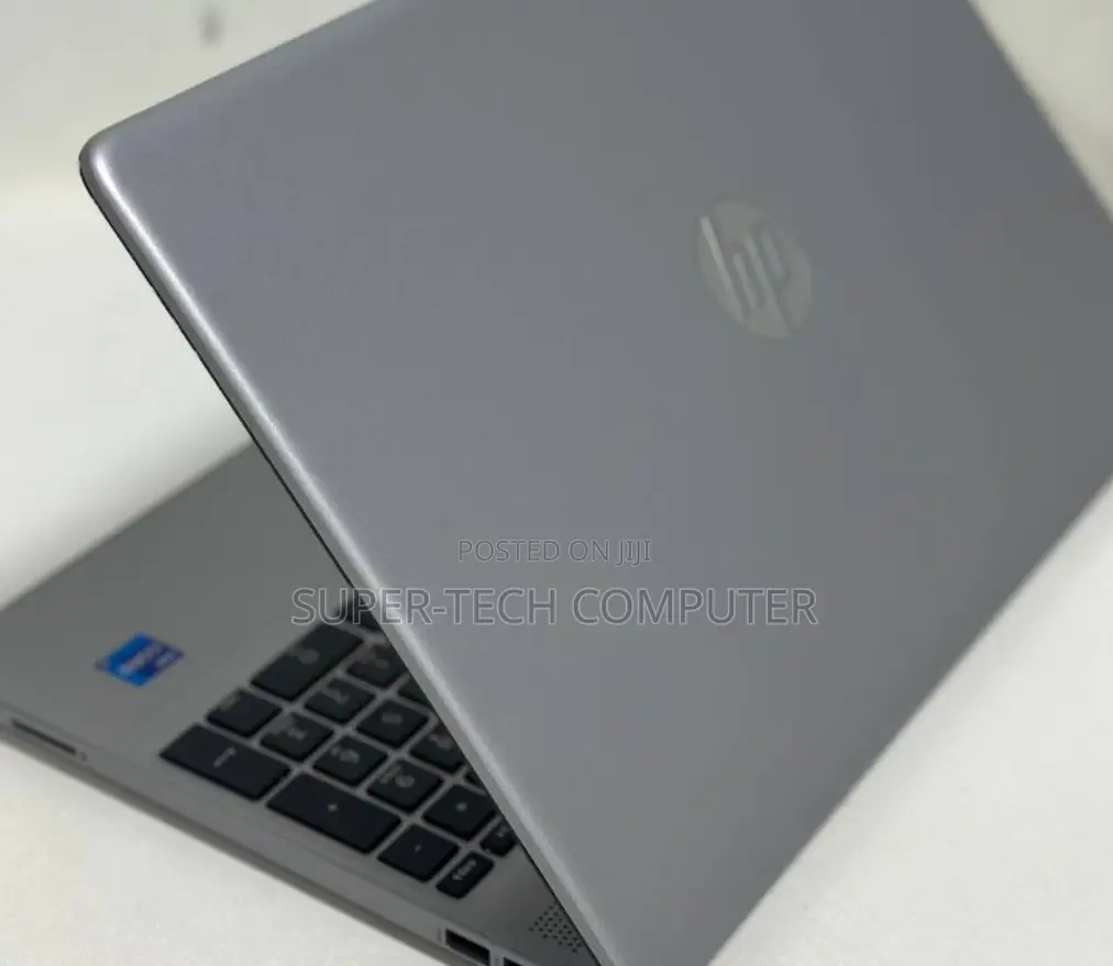 New Laptop HP 250 G8 16GB Intel Core I7 SSD 512GB