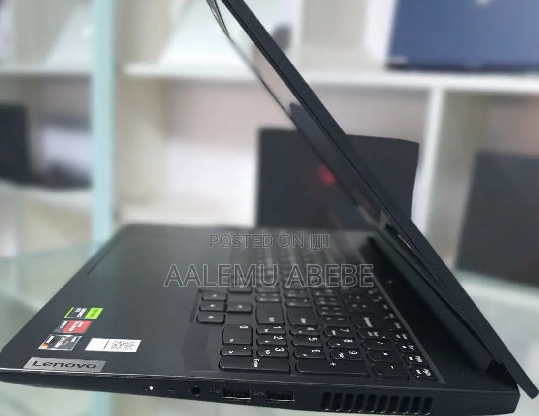 New Laptop Lenovo Ideapad 3 8GB AMD Ryzen 5 SSD 512GB