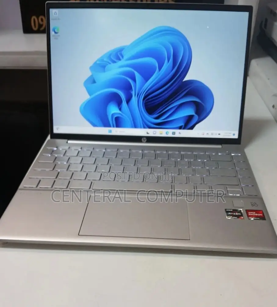 New Laptop HP Pavilion X360 13 16GB Intel Core I7 SSD 512GB