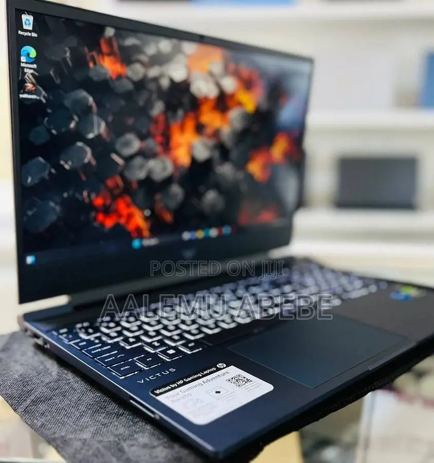 New Laptop HP Victus 16 8GB Intel Core I7 SSD 512GB