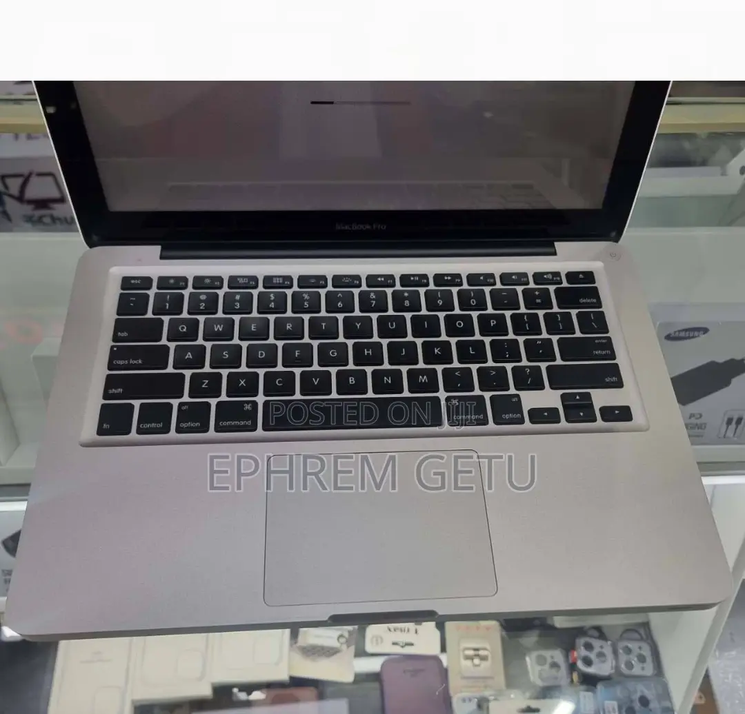 New Laptop Apple MacBook Pro 2012 8GB Intel Core I5 SSD 256GB
