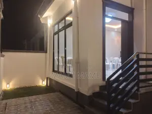 5bdrm Villa in Addis Abeba, Bole for sale