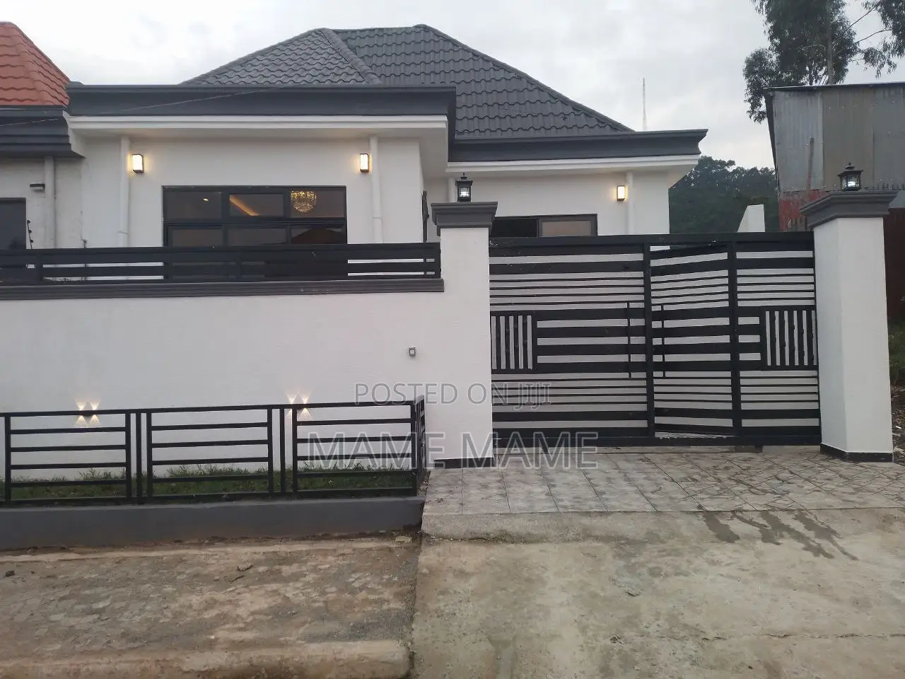 5bdrm Villa in Addis Abeba, Bole for sale