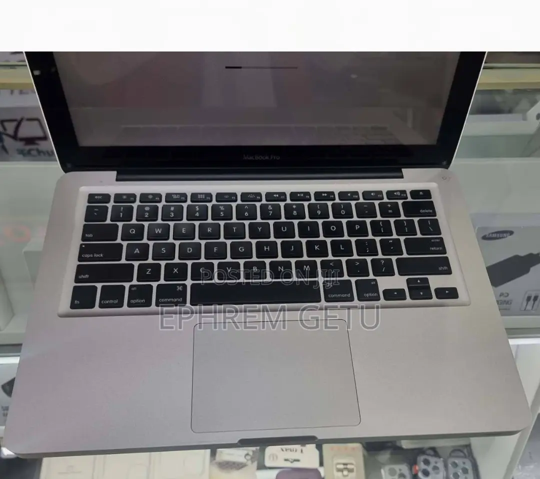 New Laptop Apple MacBook Pro 2012 8GB Intel Core I5 SSD 256GB