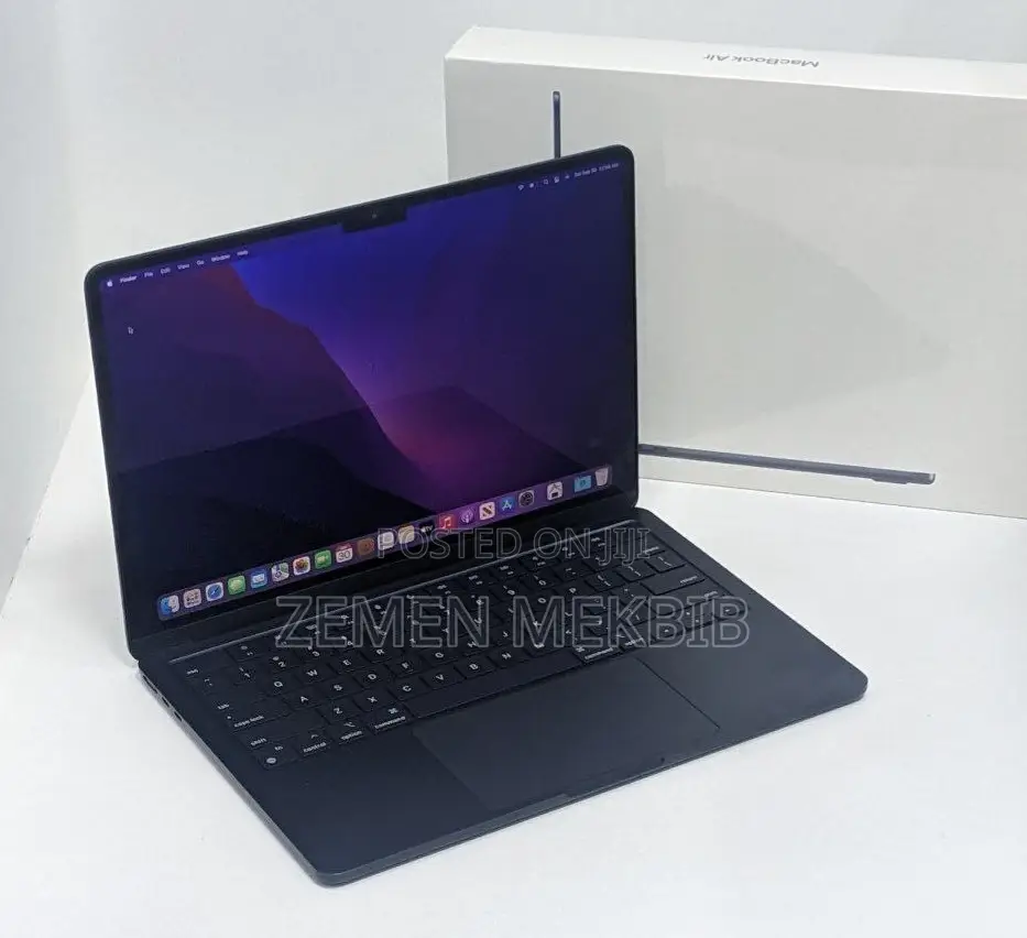 New Laptop Apple MacBook Air 2022 M2 8GB Intel Core I9 SSD 256GB