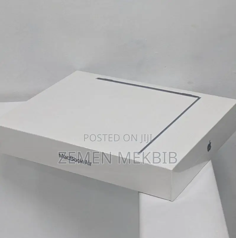 New Laptop Apple MacBook Air 2022 M2 8GB Intel Core I9 SSD 256GB