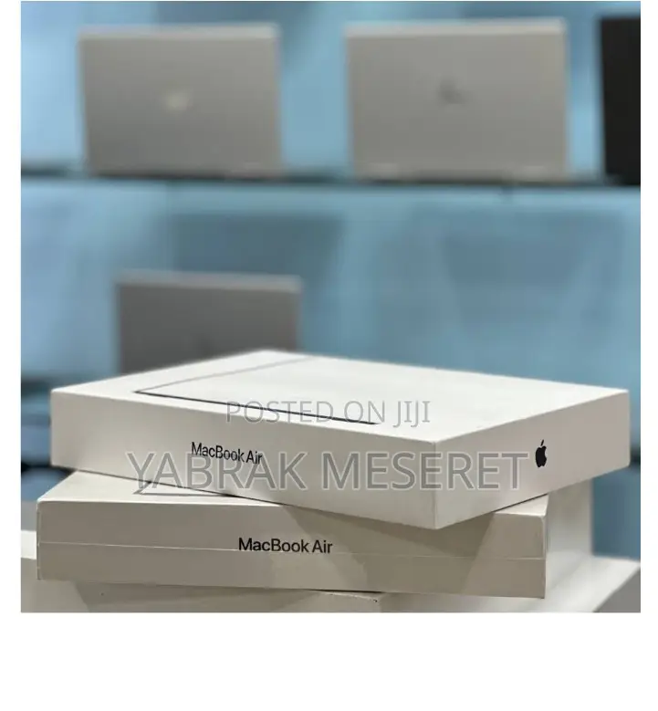 New Laptop Apple MacBook Air 2022 M2 8GB Apple M2 SSD 256GB