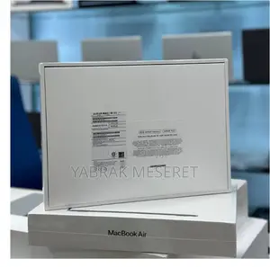 New Laptop Apple MacBook Air 2022 M2 8GB Apple M2 SSD 256GB