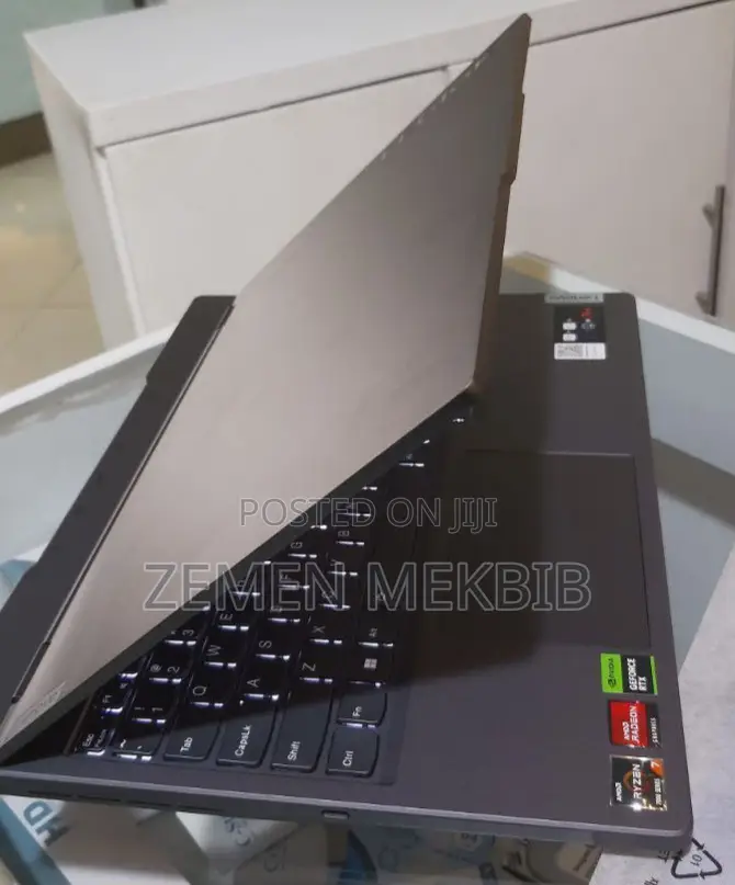 New Laptop Lenovo Legion 5 16GB AMD Ryzen 7 SSD 512GB