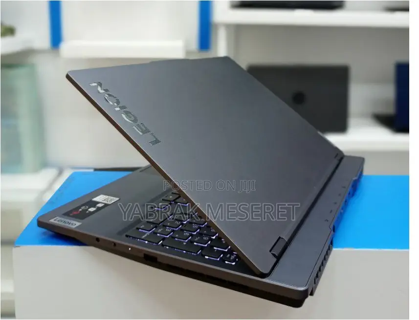 New Laptop Lenovo Legion 5 16GB AMD Ryzen 7 SSD 512GB