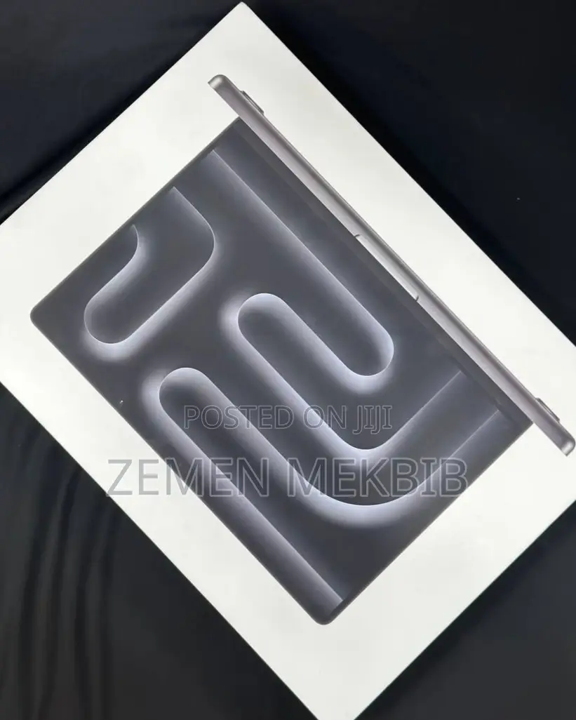 New Apple MacBook Pro 2023 M3 Max 14-Inch 16GB Intel Core I7 SSD 512GB