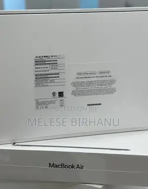 Photo - New Laptop Apple MacBook Air 2023 M2 8GB Intel Core I7 SSD 256GB