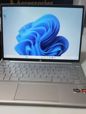 New Laptop HP 16GB AMD Ryzen 7 SSD 512GB