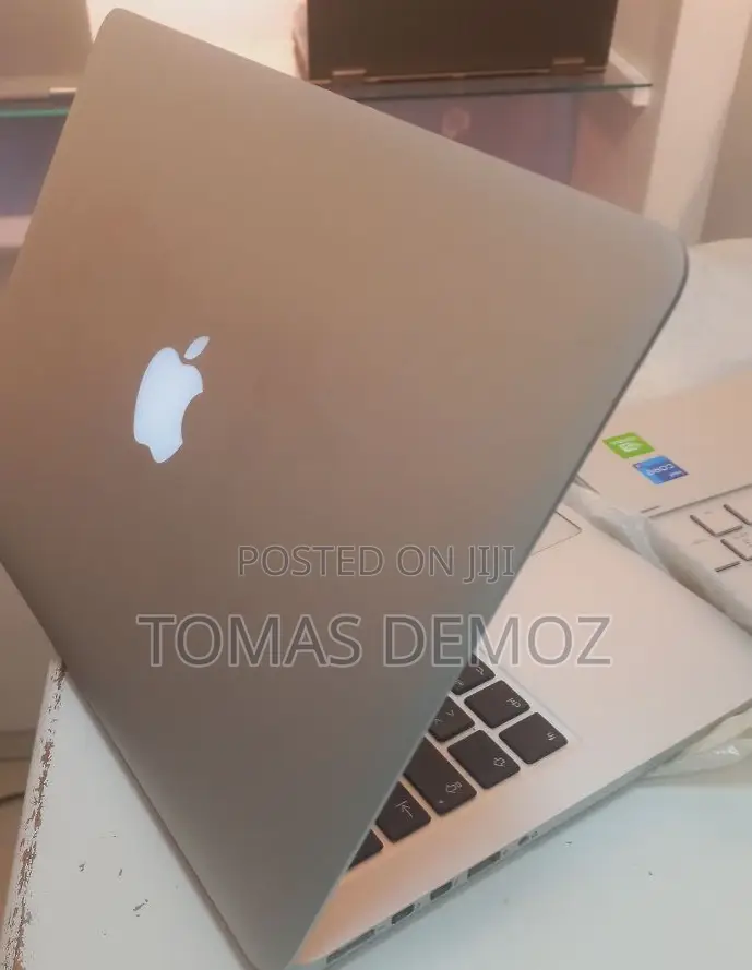 New Laptop Apple MacBook Pro 2015 16GB Intel Core I7 SSD 512GB