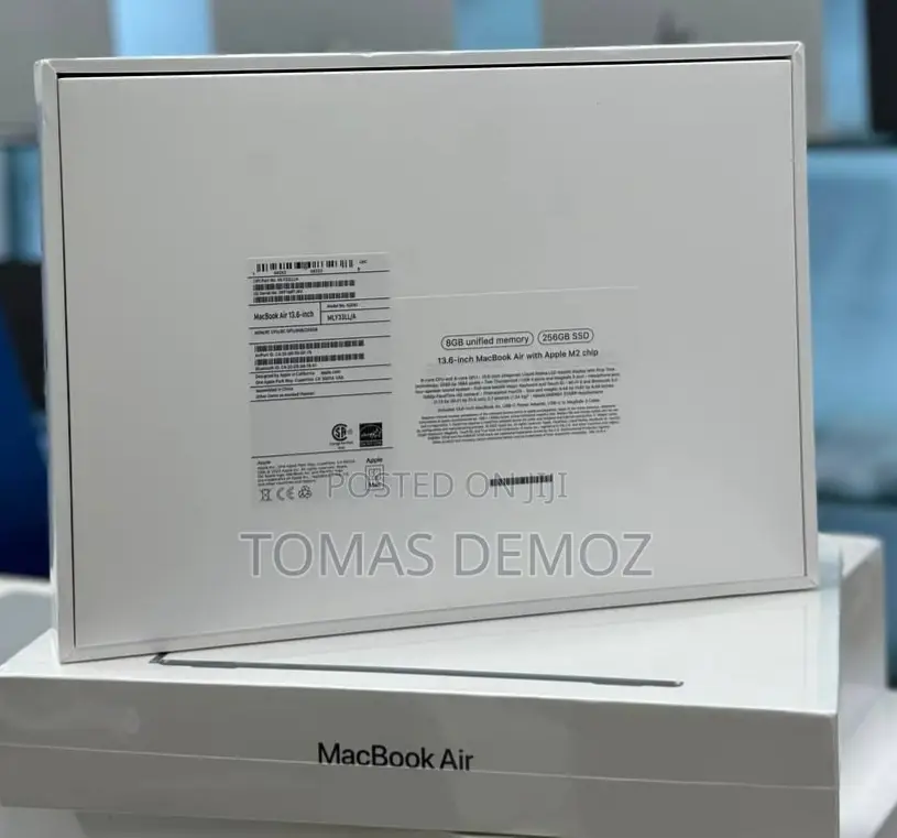 New Laptop Apple MacBook Air 2022 M2 8GB Apple M2 SSD 256GB