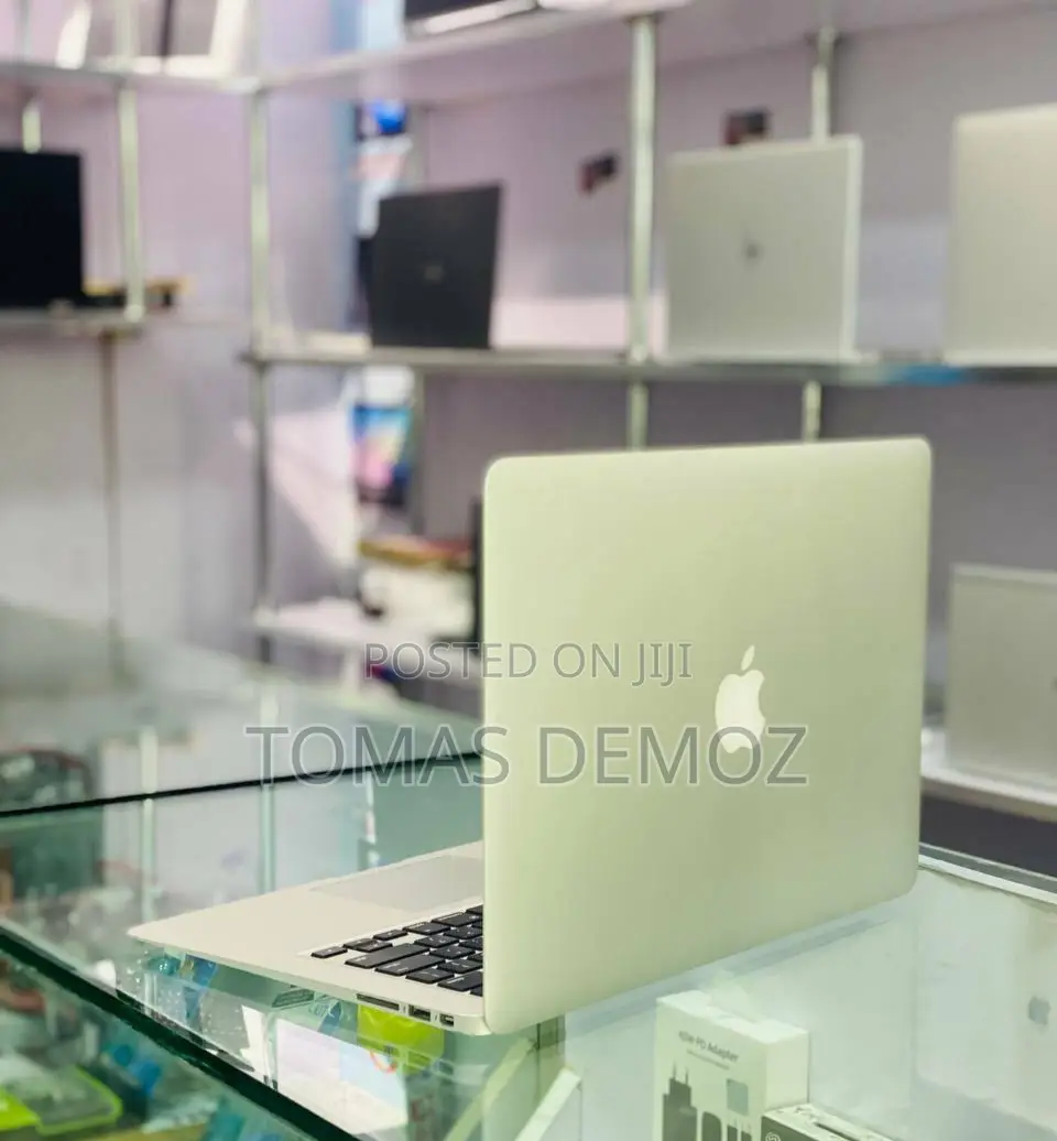 New Laptop Apple MacBook Air 2017 8GB Intel Core I5 SSD 256GB