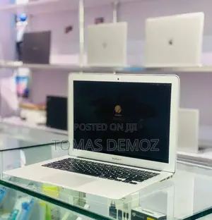 New Laptop Apple MacBook Air 2017 8GB Intel Core I5 SSD 256GB