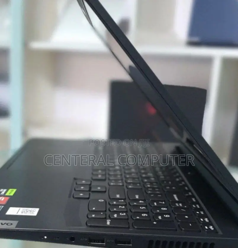 New Laptop Lenovo IdeaPad Z560 8GB Intel Core I5 SSD 512GB