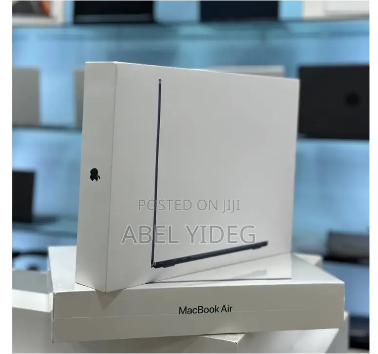 New Laptop Apple MacBook Air 2022 M2 8GB Apple M2 SSD 256GB