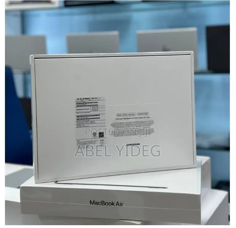 New Laptop Apple MacBook Air 2022 M2 8GB Apple M2 SSD 256GB