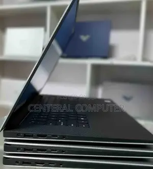 New Laptop Dell XPS 15-9570 16GB Intel Core I7 SSD 512GB