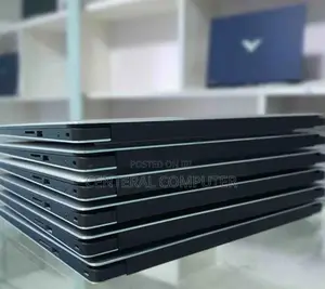 New Laptop Dell XPS 15-9570 16GB Intel Core I7 SSD 512GB