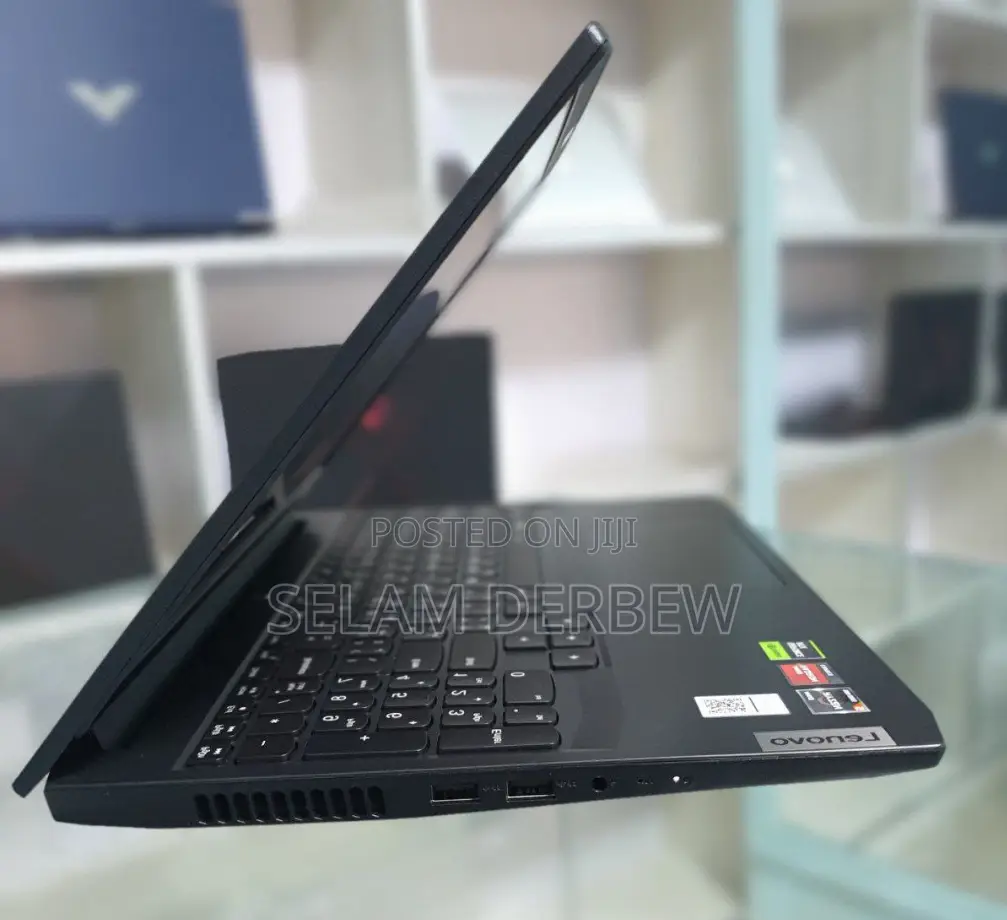 New Laptop Lenovo IdeaPad 1 8GB AMD Ryzen 5 SSD 512GB