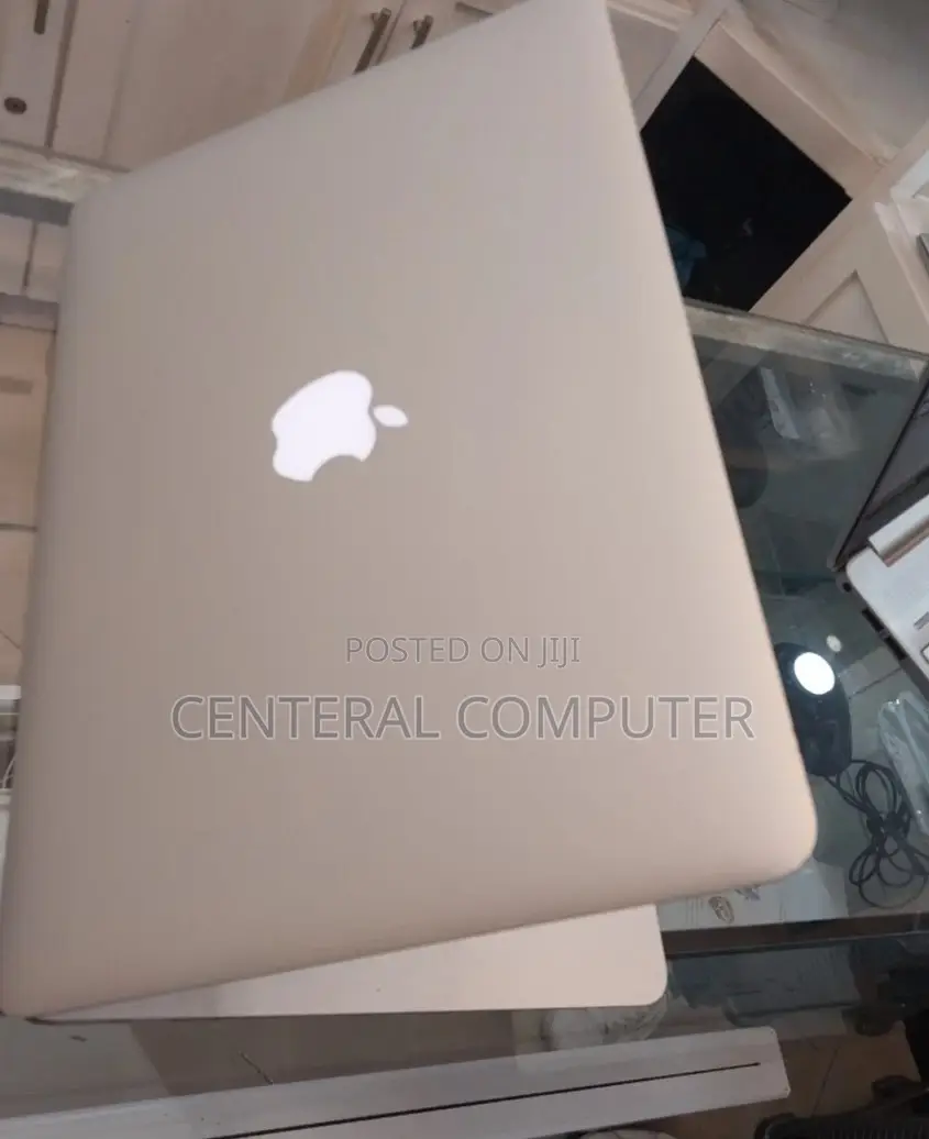 Laptop Apple MacBook 2017 8GB Intel Core I5 SSD 128GB