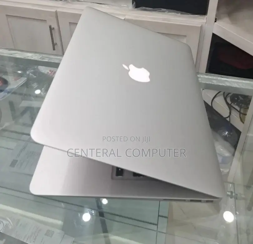 Laptop Apple MacBook 2017 8GB Intel Core I5 SSD 128GB