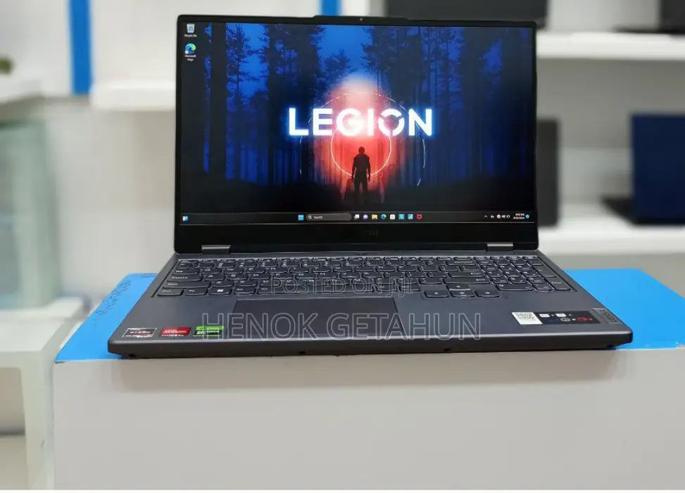 New Laptop Lenovo Legion 5 16GB AMD Ryzen 7 SSD 512GB