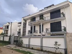 7bdrm House in Addis Abeba, Bole for sale