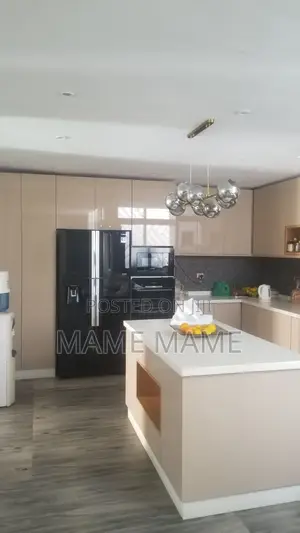 7bdrm House in Addis Abeba, Bole for sale