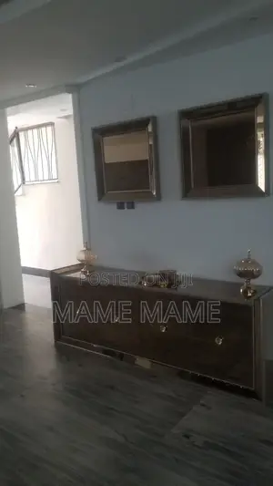 7bdrm House in Addis Abeba, Bole for sale