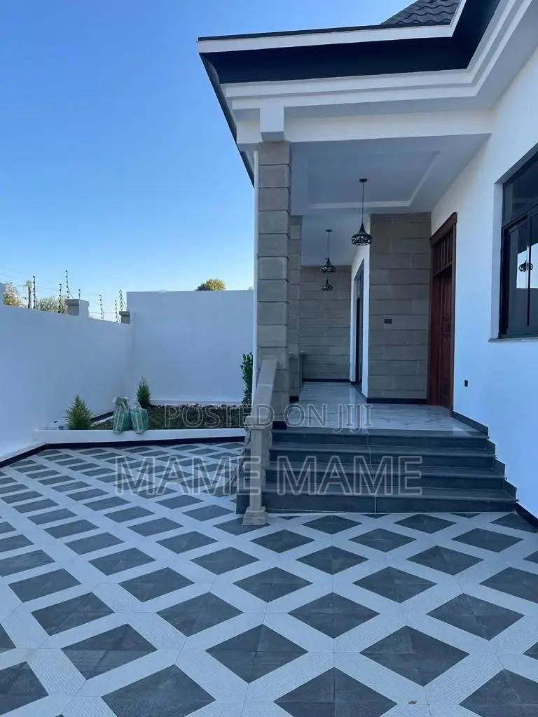 4bdrm Villa in Addis Abeba, Bole for sale