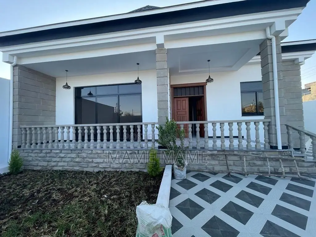4bdrm Villa in Addis Abeba, Bole for sale