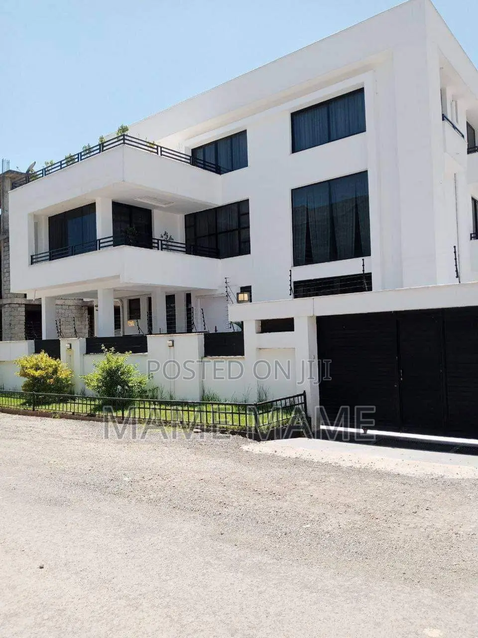 9bdrm House in Addis Abeba, Bole for sale