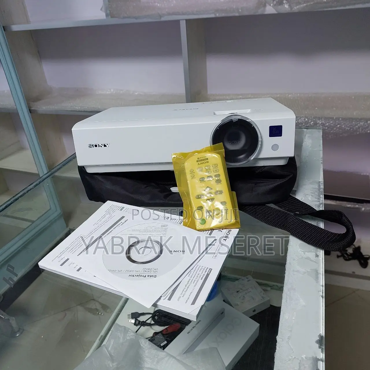 High Quality SONY Dx 102 Projector