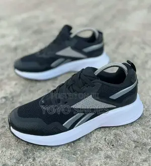 Reebok Fashion Sneer