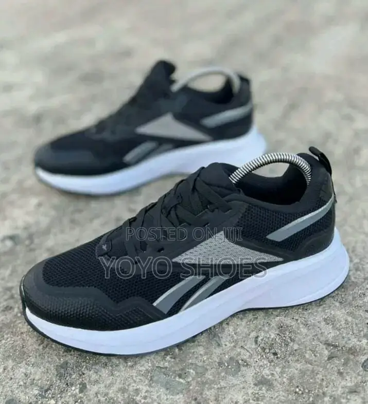 Reebok Fashion Sneer