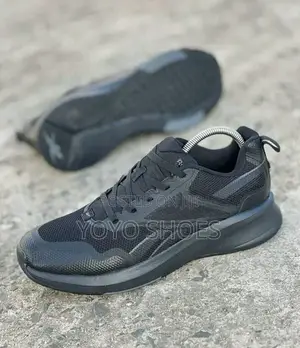 Reebok Fashion Sneer