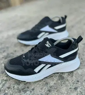 Reebok Fashion Sneer