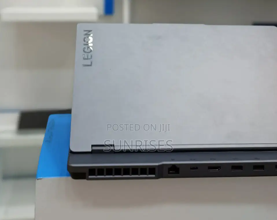 New Laptop Lenovo Legion 5 16GB AMD Ryzen 7 SSD 512GB