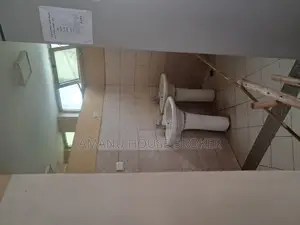 አስቸኳይ የሚከራይ ለካፌና ለምግ ቤት የሚሆን 300sqm