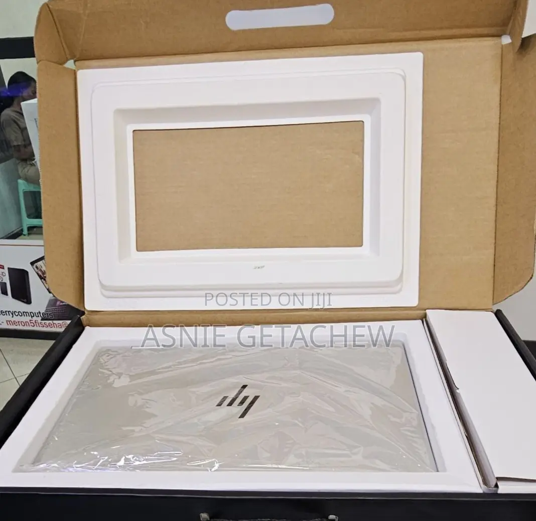 New Laptop HP Envy X360 16GB Intel Core I7 SSD 1T