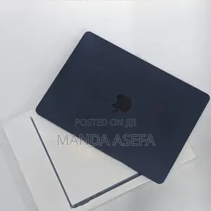 Photo - New Laptop Apple MacBook Air 2022 M2 8GB Apple M2 SSD 256GB