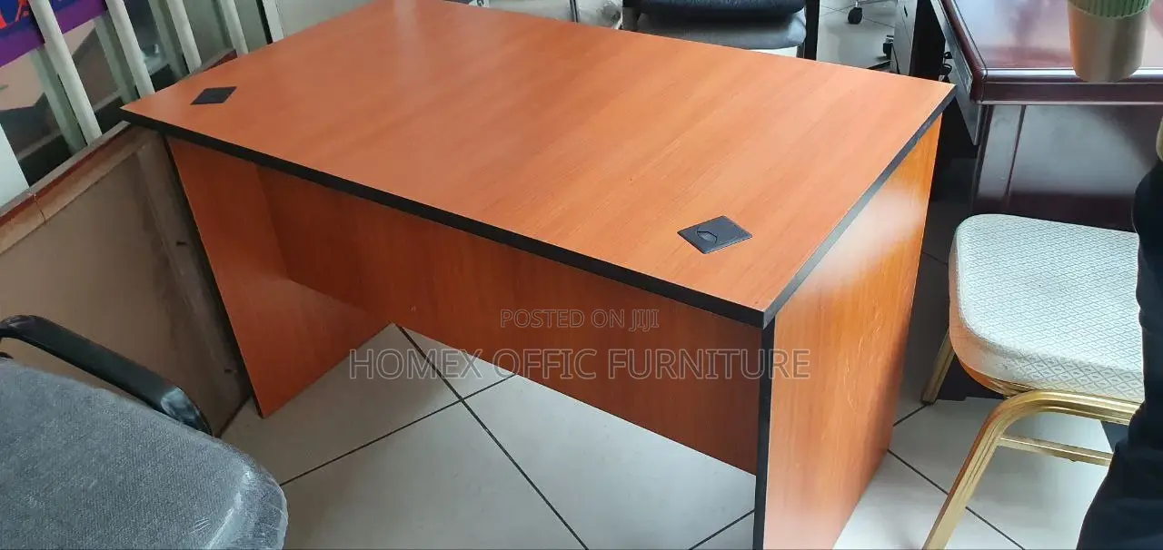 Secreterial and Staff Office Desk የቢሮ ጸሃፊ እና ሰራተኛ ደስክ