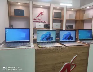 New Laptop HP Pavilion 15 8GB Intel Core I5 SSD 128GB