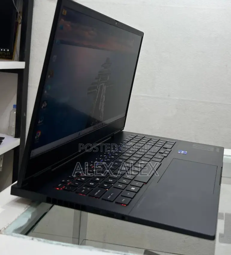 New Laptop HP Omen X 16GB Intel Core I9 SSD 1T