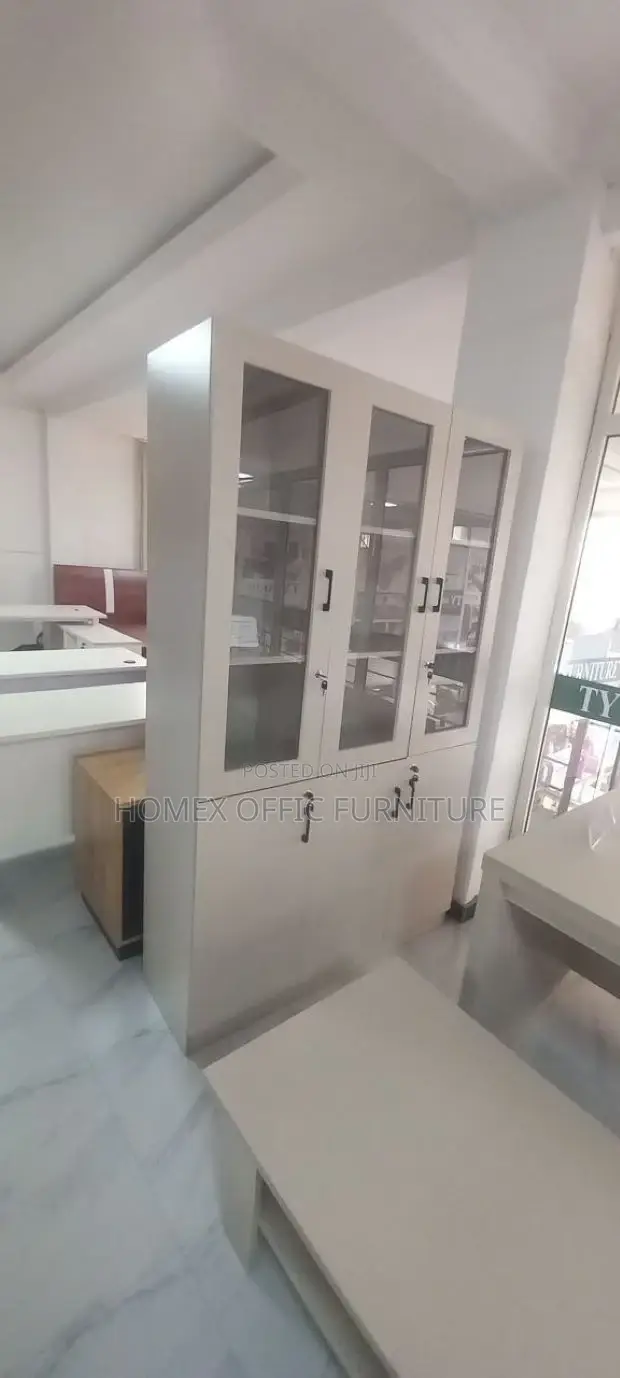 Modern Office Shelve